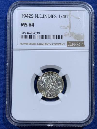《竞宝斋》第396场 周日，周一，2场连拍 （全场包邮） - NGC MS64 荷属东印度1942S 1/4盾银币 黄油包浆光感强烈