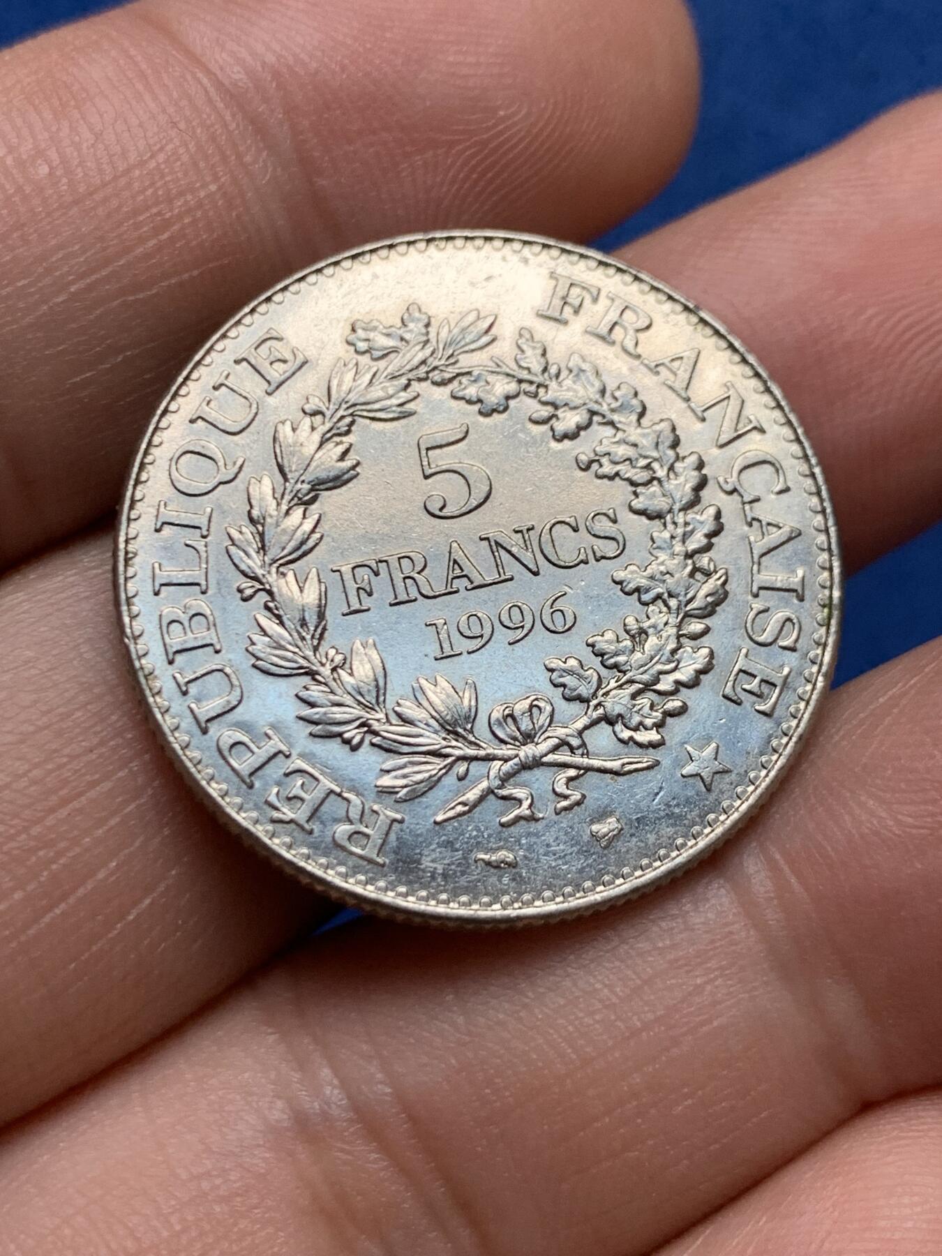 《竞宝斋》第396场 周日，周一，2场连拍 （全场包邮） 法国1996年大力神5法郎镍币