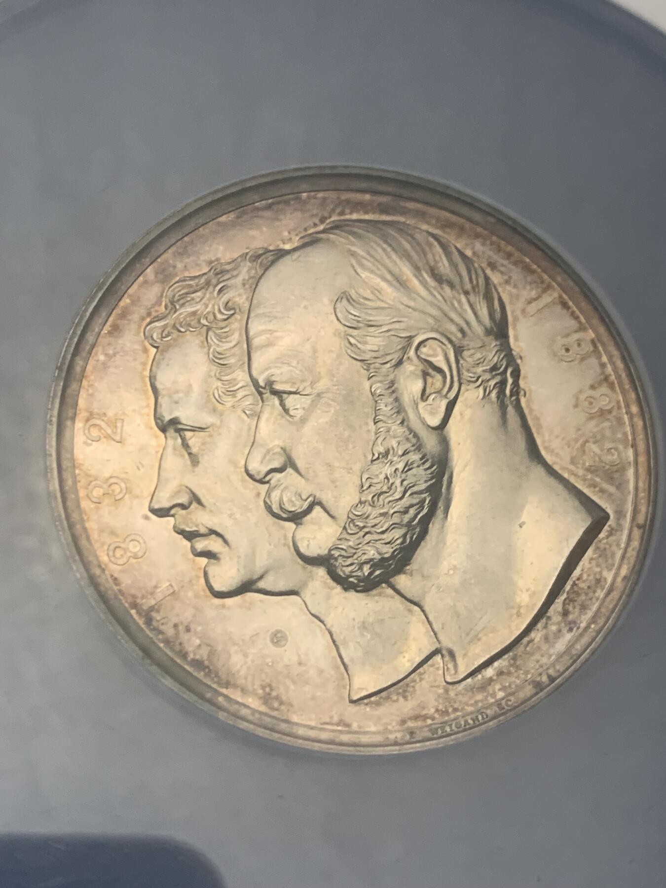 《竞宝斋》第397场 周日，周一，2场连拍 （全场包邮） NGC MS62 德国1882年普鲁士皇家赛马场落成50周年纪念大银章，镜面底板高浮雕，N加大盒。