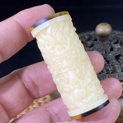 ❤️骆驼骨雕刻龙柱手把件(28011)尺寸55*23mm - ❤️骆驼骨雕刻龙柱手把件(28011)尺寸55*23mm