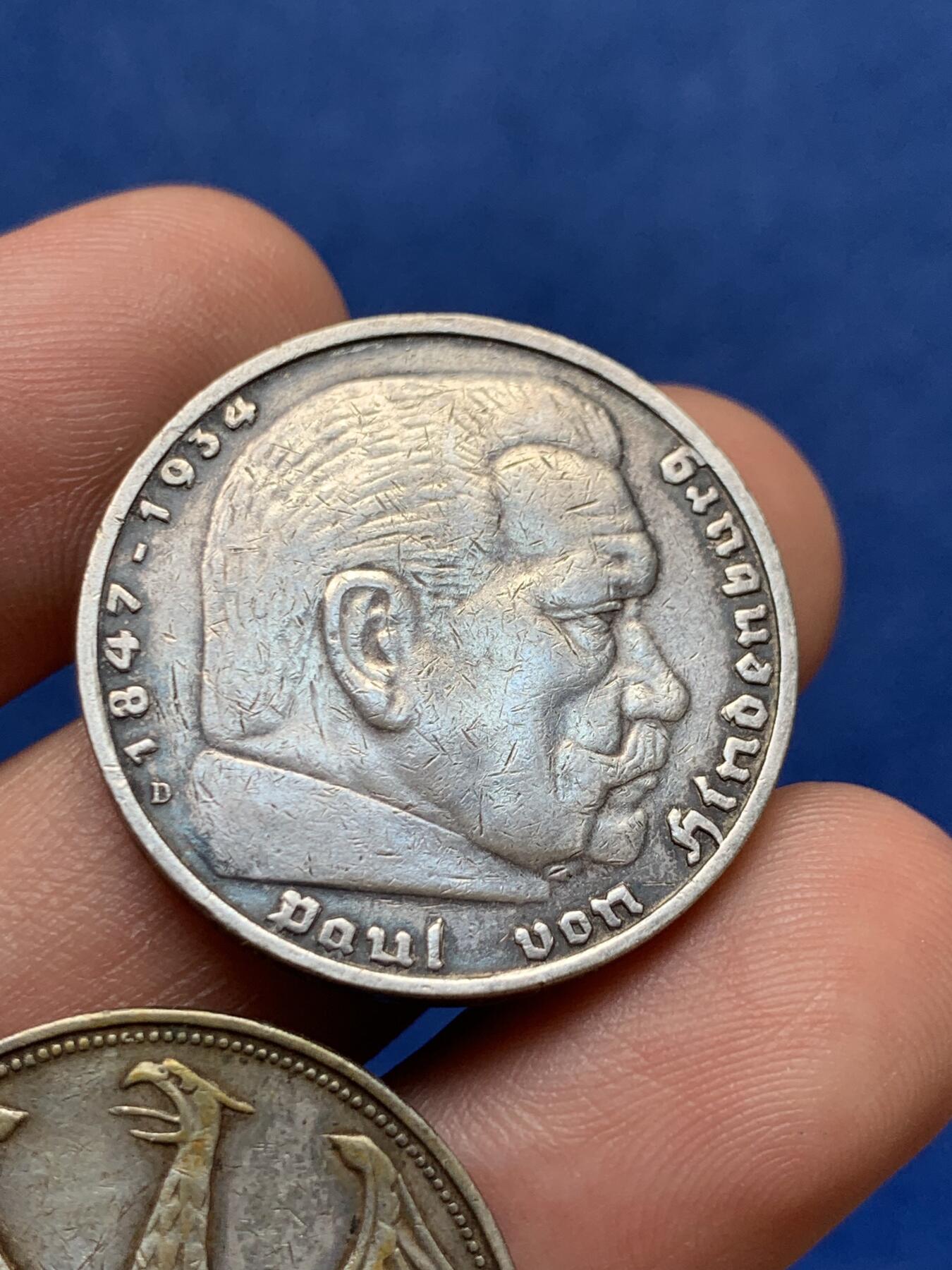 《竞宝斋》第396场 周日，周一，2场连拍 （全场包邮） 两枚一组 德国银币：1935年5帝国马克银币，13.88克，0.9银；1960年5马克银币，11.2克，0.625银。