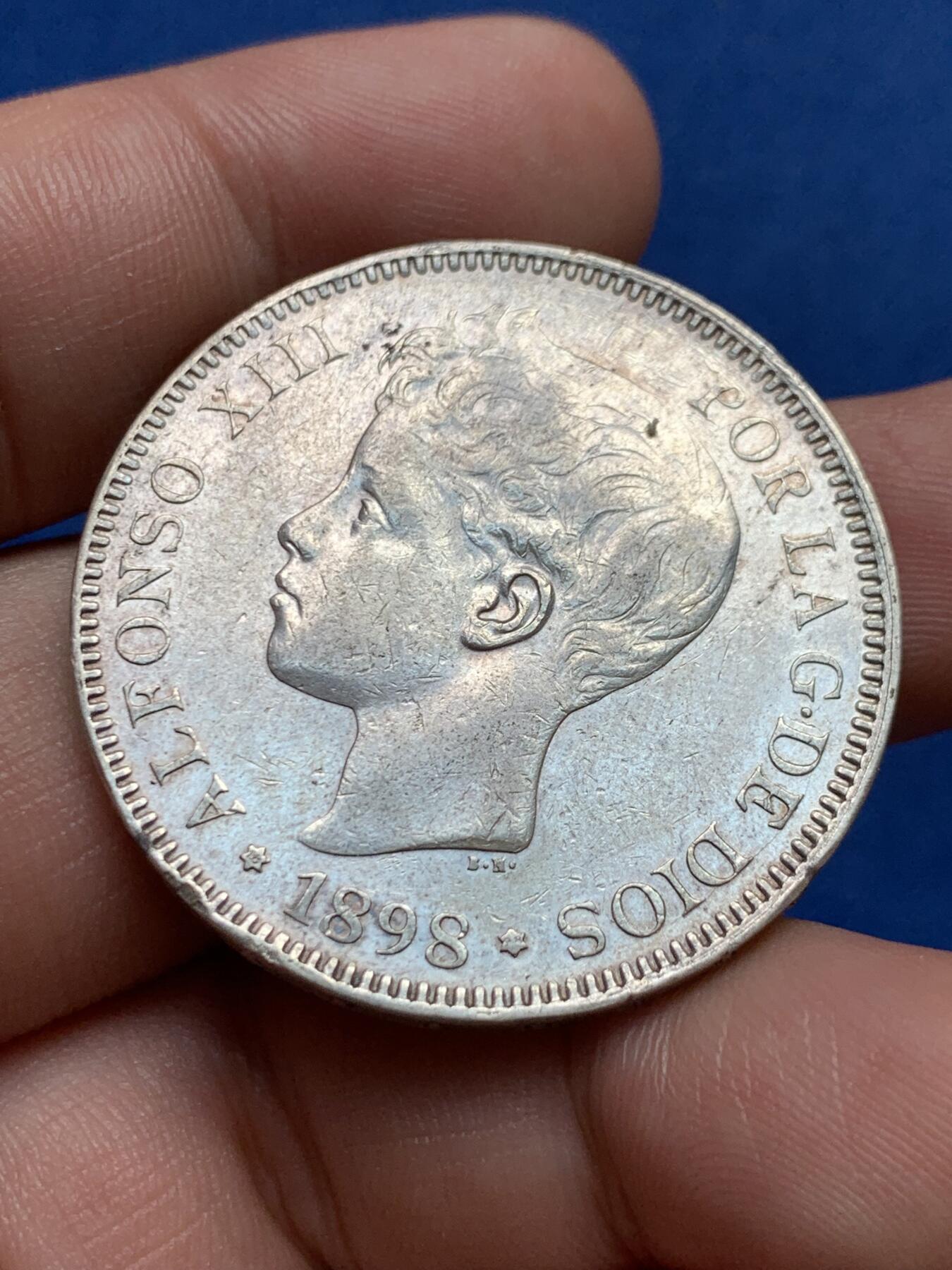 《竞宝斋》第396场 周日，周一，2场连拍 （全场包邮） 西班牙1898年阿方索十三世小孩头5比塞塔双柱银币 细节见图