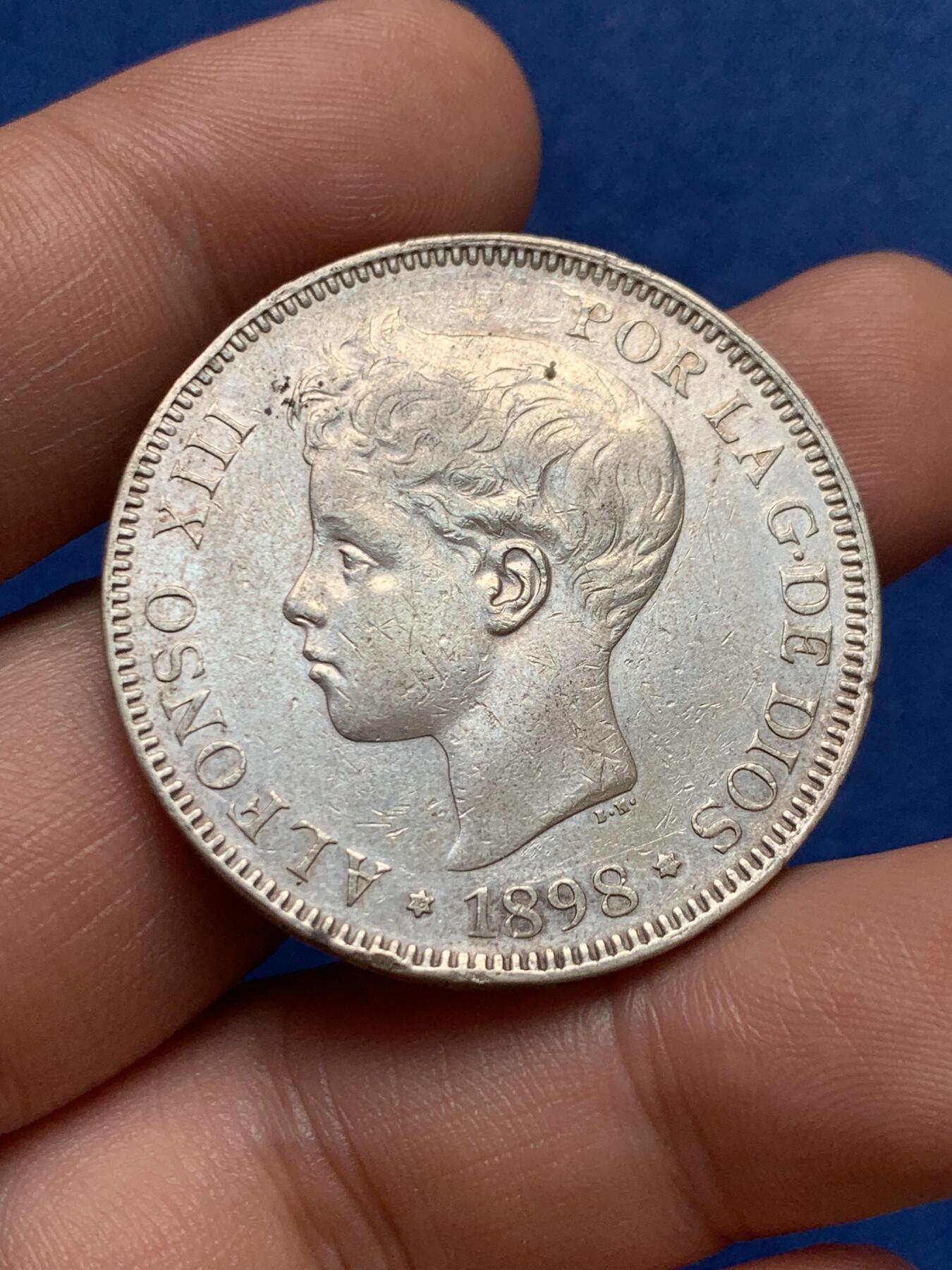 《竞宝斋》第396场 周日，周一，2场连拍 （全场包邮） 西班牙1898年阿方索十三世小孩头5比塞塔双柱银币 细节见图