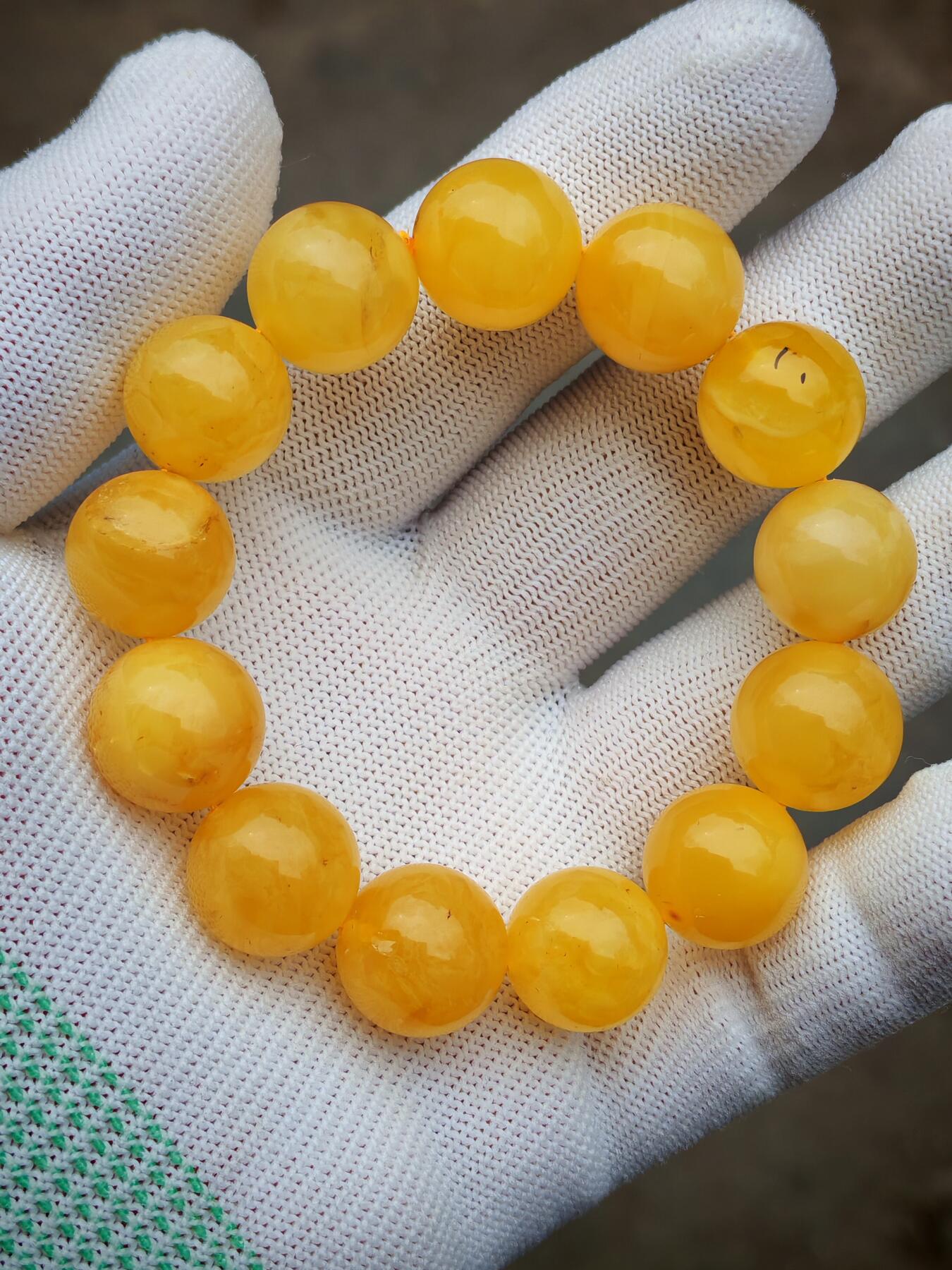 ❤️满蜜满色妖孽花纹鸡油黄蜜蜡圆珠手串(50439)尺寸约15.6mm13颗重量26.4g