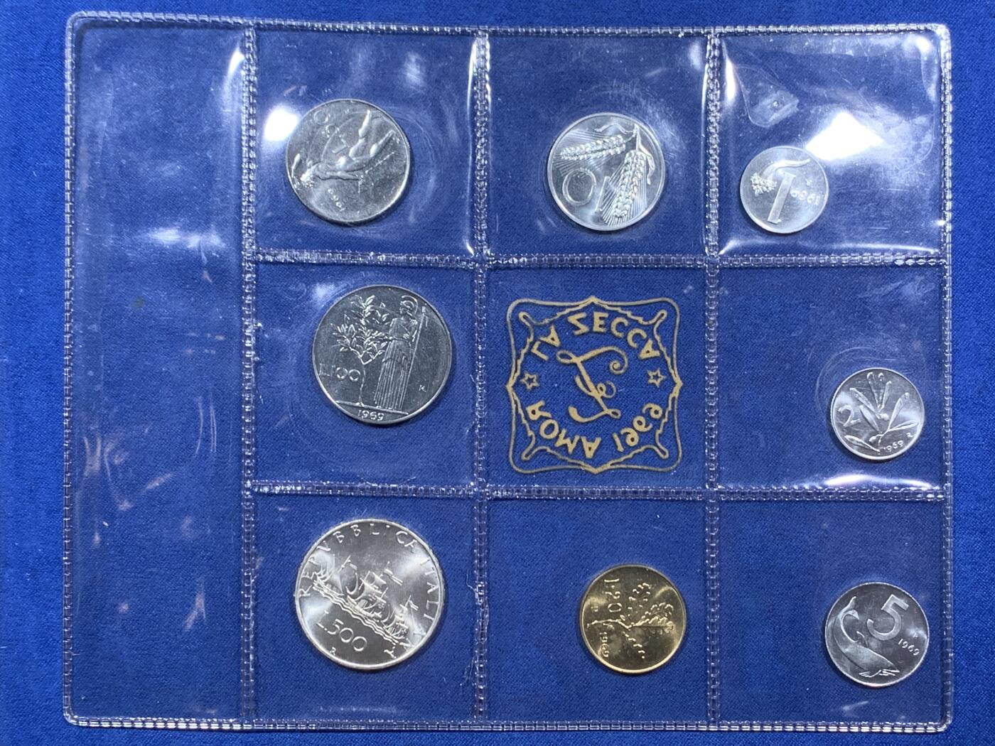 《竞宝斋》第396场 周日，周一，2场连拍 （全场包邮） 意大利1969年套币，含500里拉帆船美女银币，银币11克，0.835银。