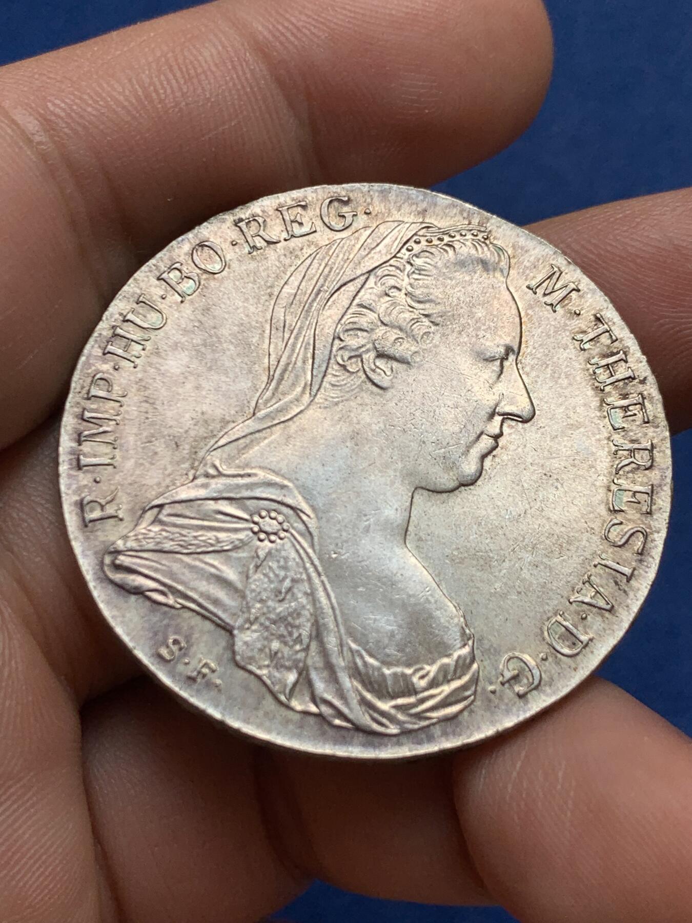 《竞宝斋》第396场 周日，周一，2场连拍 （全场包邮） 奥匈帝国1780年玛利亚特蕾西亚1泰勒大奶妈银币 后铸 带彩