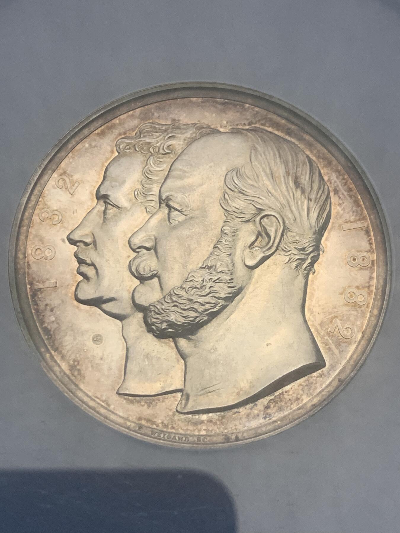 《竞宝斋》第397场 周日，周一，2场连拍 （全场包邮） NGC MS62 德国1882年普鲁士皇家赛马场落成50周年纪念大银章，镜面底板高浮雕，N加大盒。