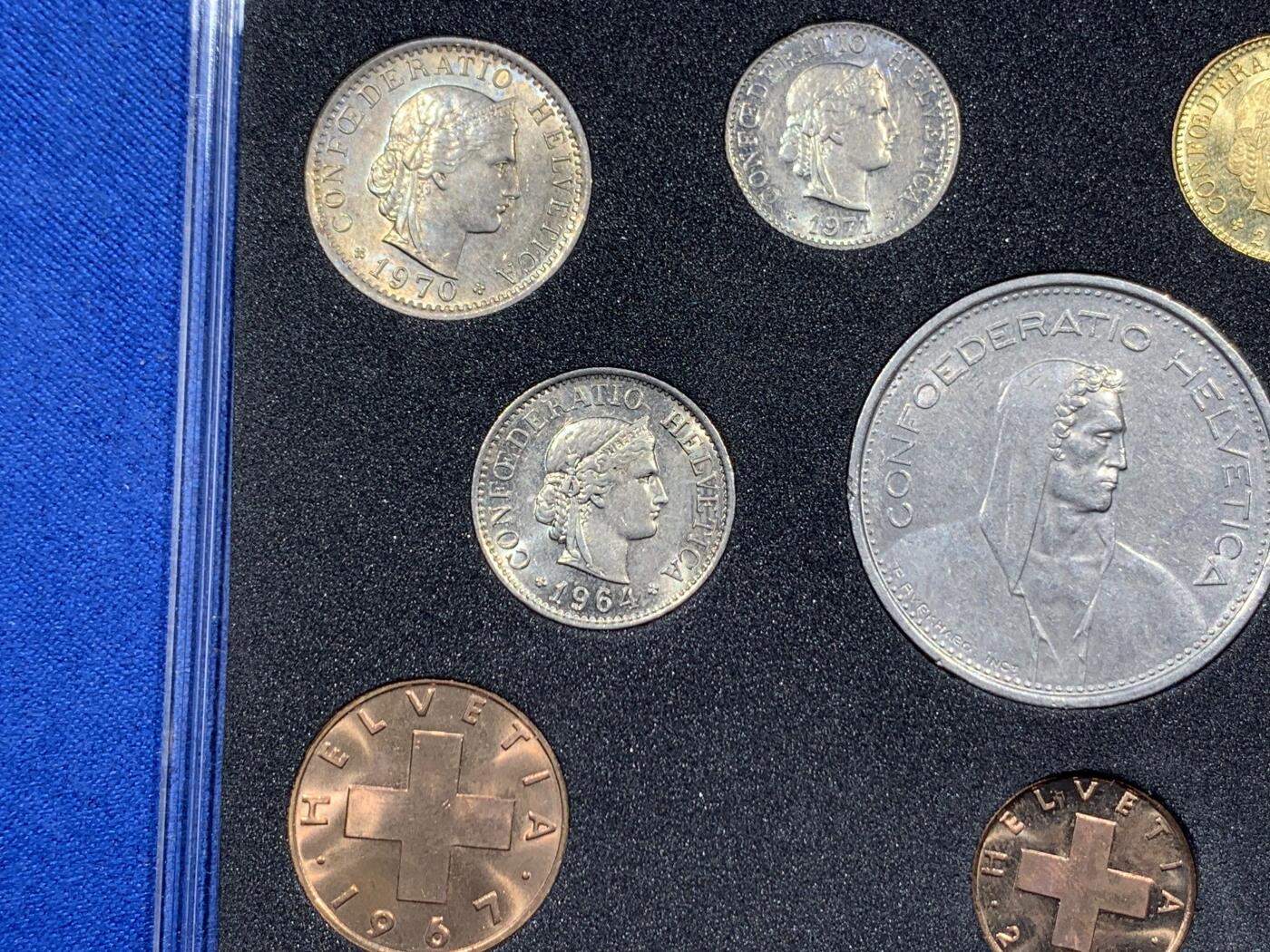 《竞宝斋》第396场 周日，周一，2场连拍 （全场包邮） 瑞士10枚装纪念币一套