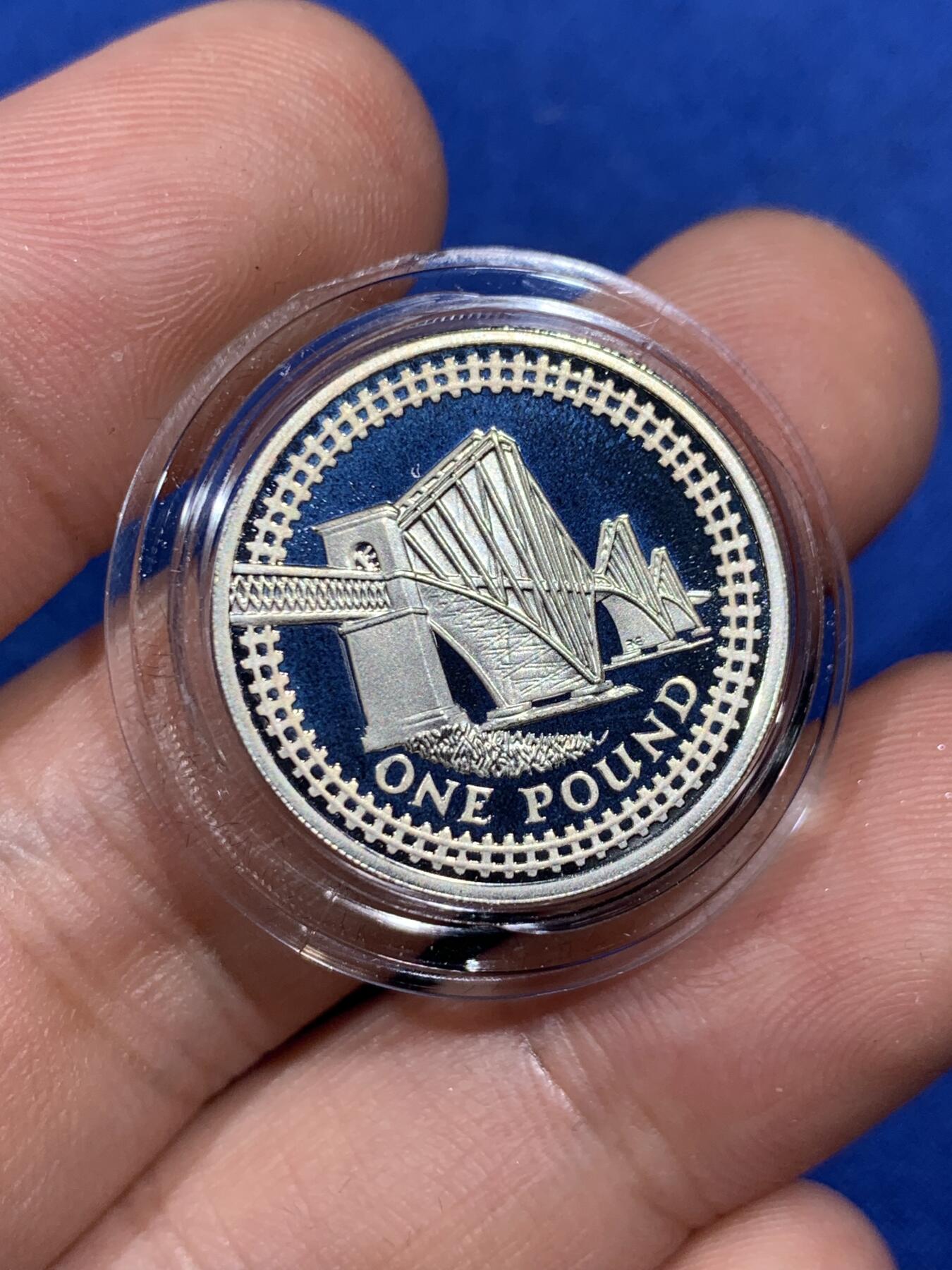 《竞宝斋》第396场 周日，周一，2场连拍 （全场包邮） 英国2004年1英镑精制银币 桥系列-福斯铁路桥（苏格兰） 925银9.5克 最大发行量：2万5千 盒证全