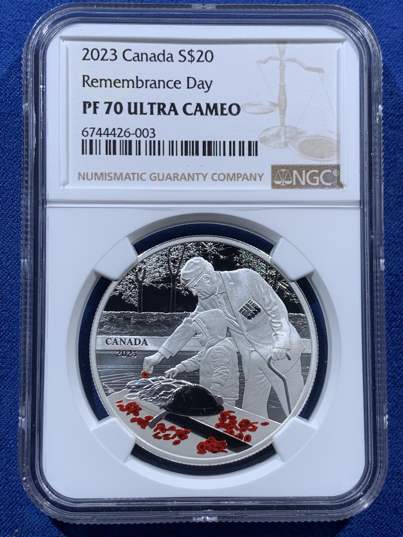 《竞宝斋》第396场 周日，周一，2场连拍 （全场包邮） NGC PF70UC 加拿大2023年荣军日彩色20加元精制纪念银币（999纯银，38MM币径，盒证齐全，发行量7500枚）