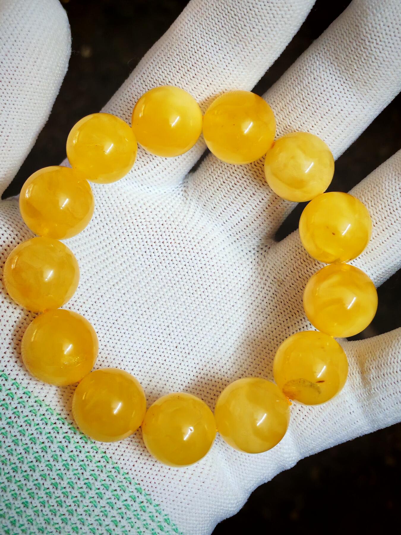 ❤️满蜜满色妖孽花纹鸡油黄蜜蜡圆珠手串(50439)尺寸约15.6mm13颗重量26.4g