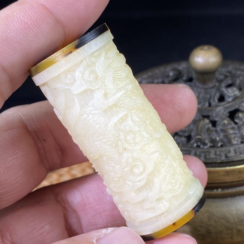 ❤️骆驼骨雕刻龙柱手把件(28011)尺寸55*23mm