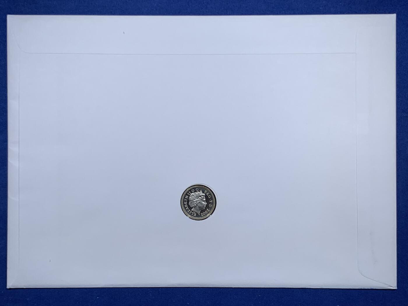 《竞宝斋》第396场 周日，周一，2场连拍 （全场包邮） 英国2002年日韩世界杯首日邮币封，英格兰三狮精制一镑银币，完美状态。贝克汉姆，欧文，斯科尔斯，希曼， 英式足球黄金一代。