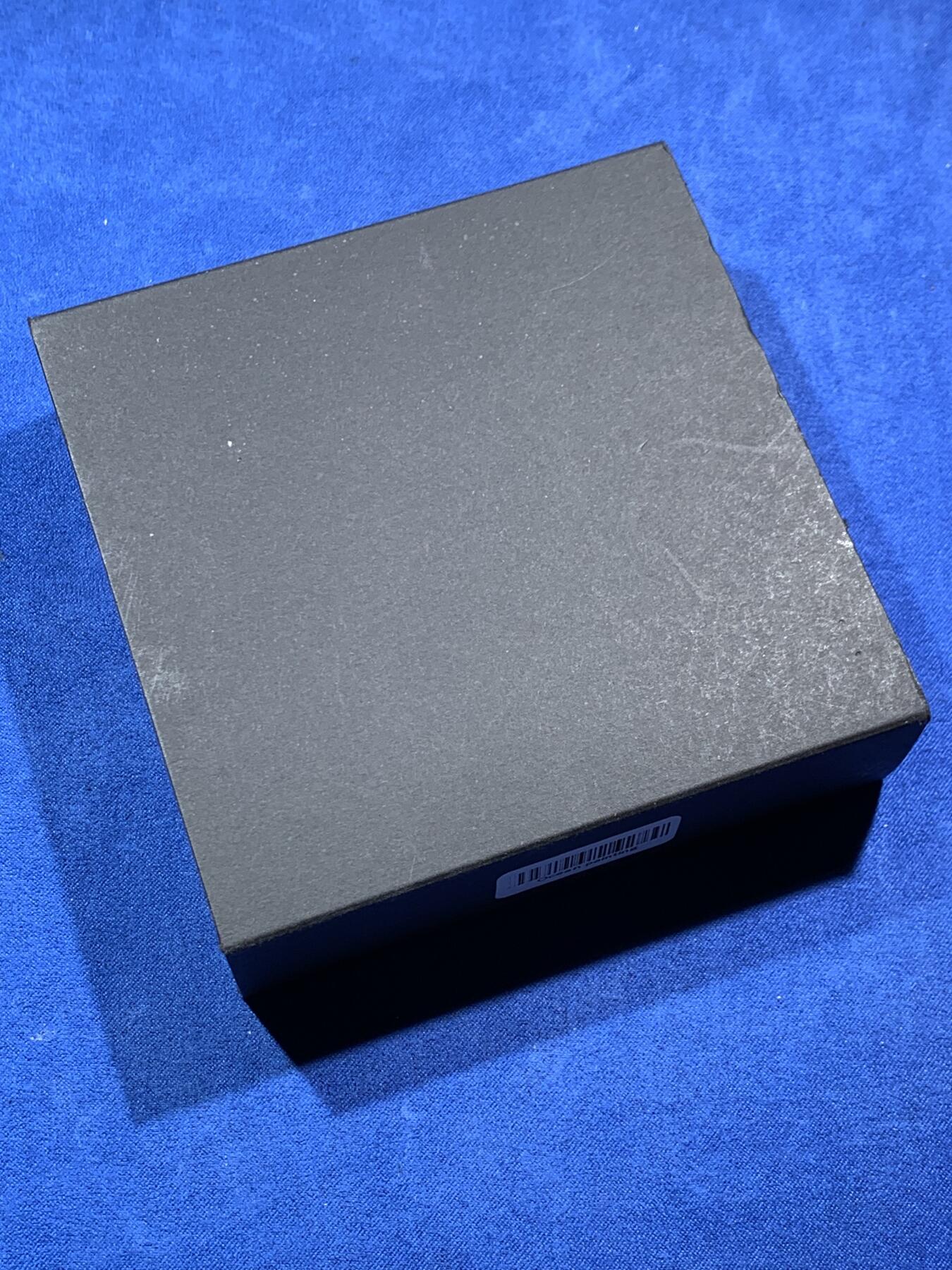 《竞宝斋》第396场 周日，周一，2场连拍 （全场包邮） 2021纽埃世界名画系列神奈川冲浪里，带盒，发行量2000