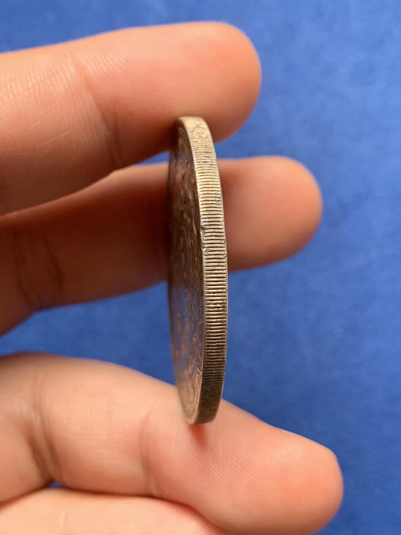 《竞宝斋》第396场 周日，周一，2场连拍 （全场包邮） 锡兰 1957 佛教2500年 1卢比 银币  好品裸币 细节见图