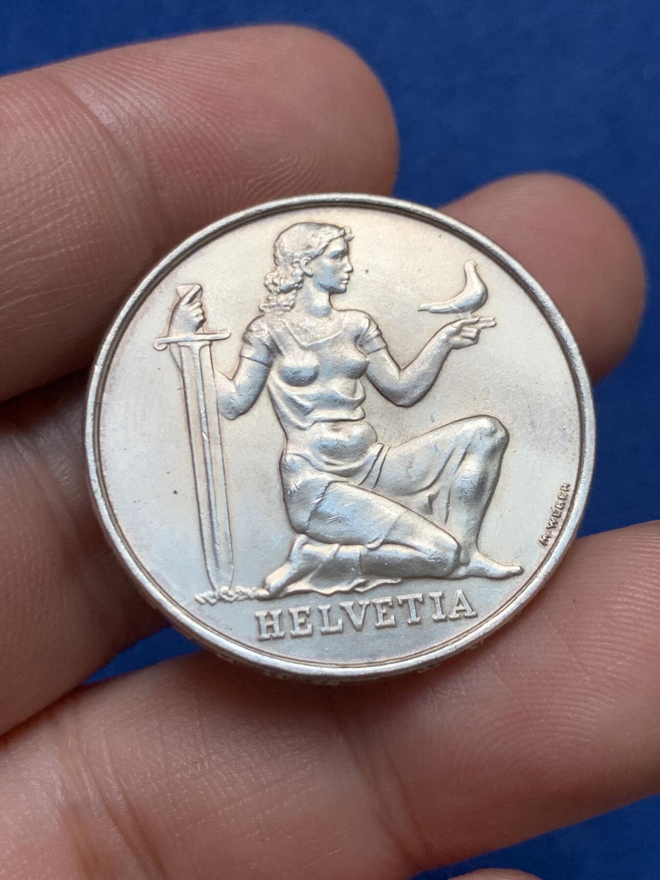 《竞宝斋》第396场 周日，周一，2场连拍 （全场包邮） 瑞士1936年联邦军备基金5法郎纪念银币 美女大剑 强烈转光难遇