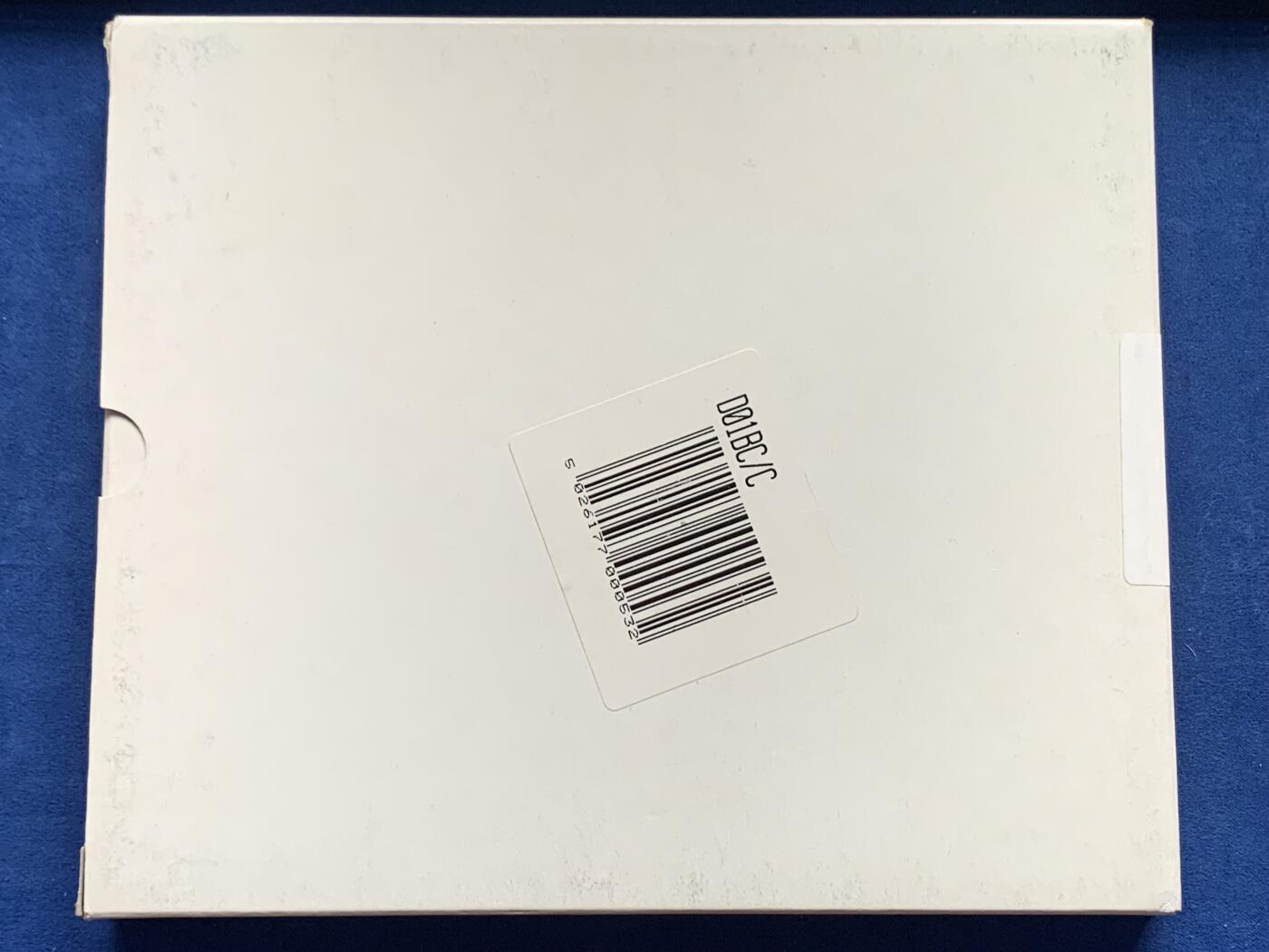 《竞宝斋》第396场 周日，周一，2场连拍 （全场包邮） 英国2002年精制套币, 盒证全，含5镑女王登基50周年+2镑机械时代+1镑英格兰三狮，品相好