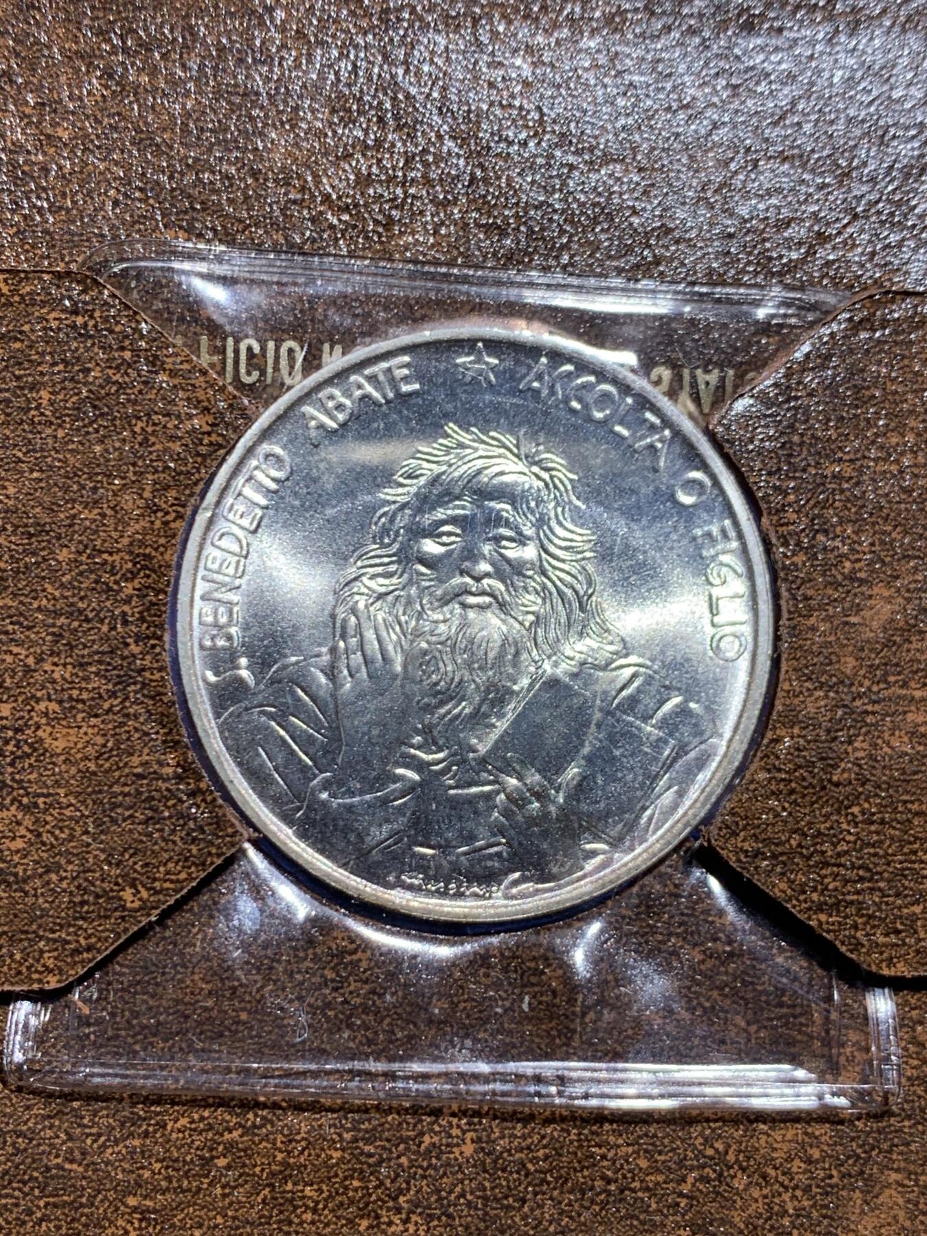 《竞宝斋》第396场 周日，周一，2场连拍 （全场包邮） 卡装 圣马力诺1980年天主教隐修士1000里拉银币 14.6克