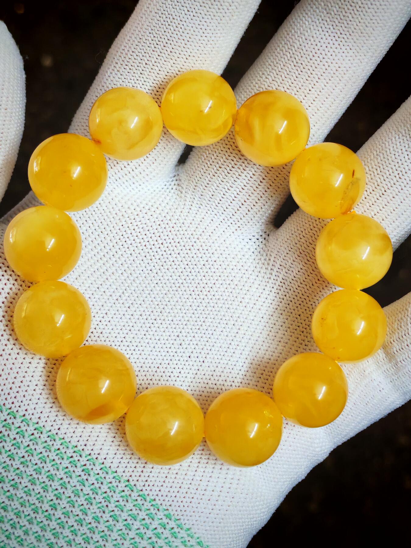 ❤️满蜜满色妖孽花纹鸡油黄蜜蜡圆珠手串(50439)尺寸约15.6mm13颗重量26.4g