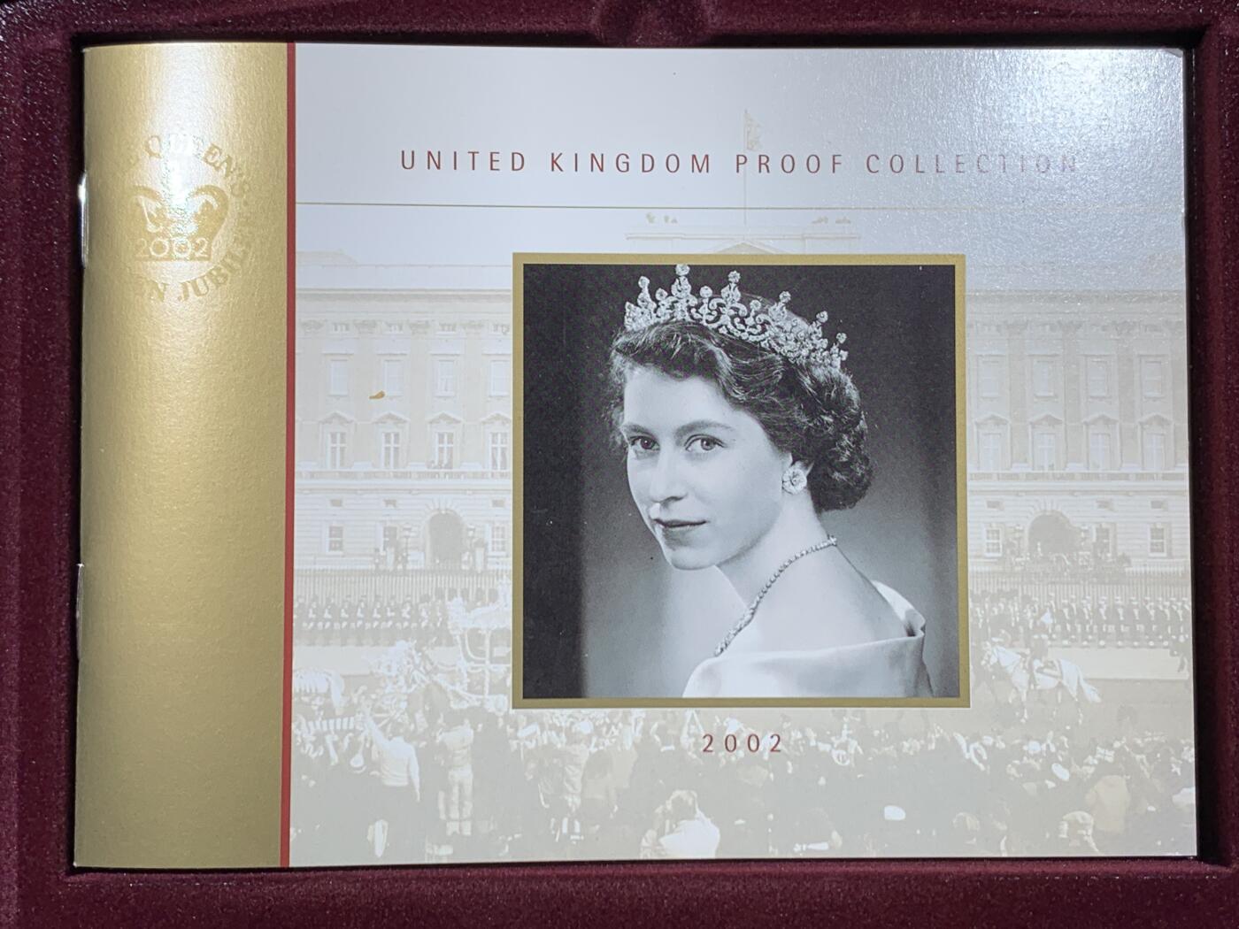 《竞宝斋》第396场 周日，周一，2场连拍 （全场包邮） 英国2002年精制套币, 盒证全，含5镑女王登基50周年+2镑机械时代+1镑英格兰三狮，品相好