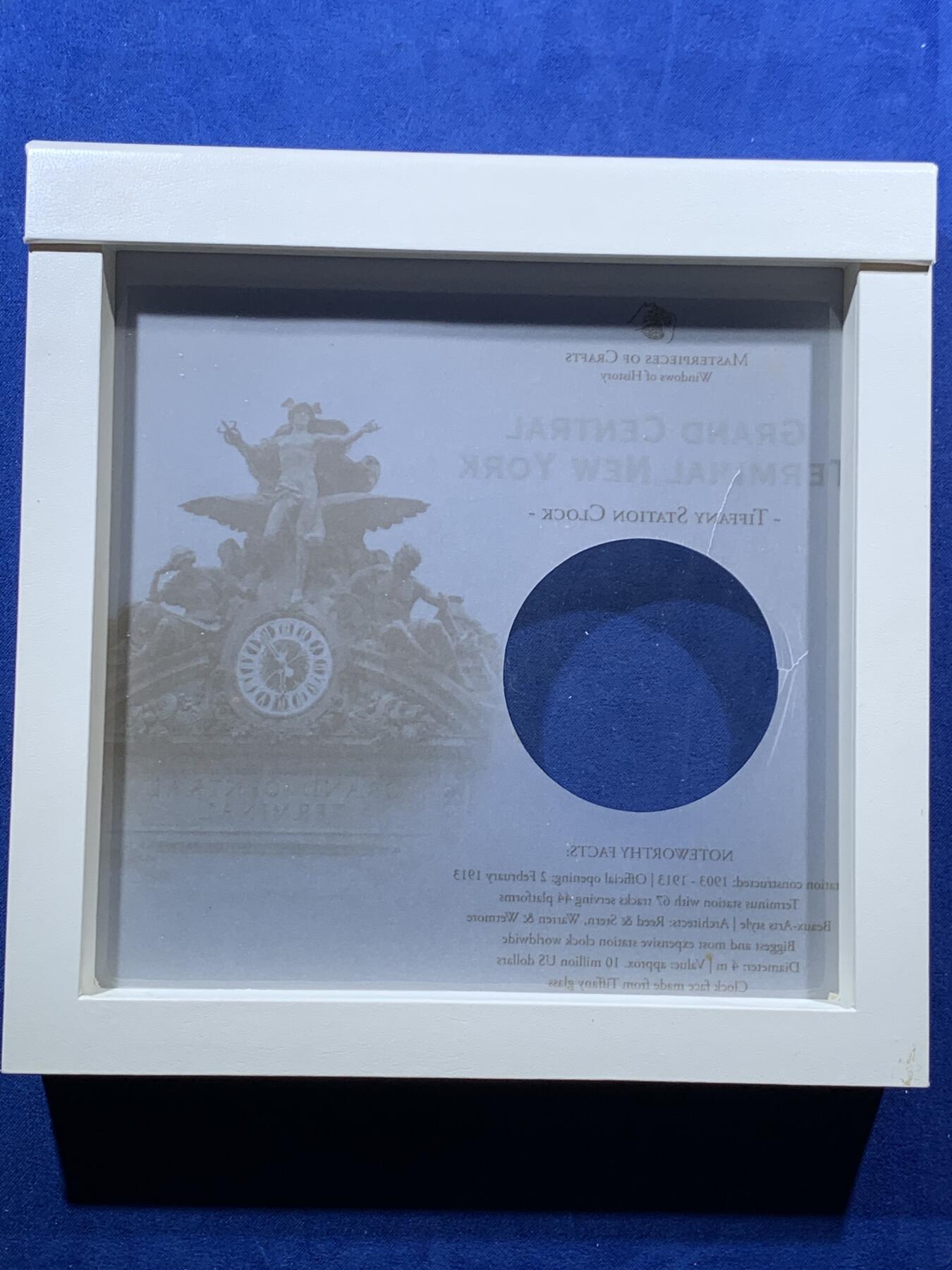 《竞宝斋》第396场 周日，周一，2场连拍 （全场包邮） NGC PF69UC 库克2013年发行历史之窗系列-纽约中央火车站镶嵌彩色钴玻璃10元精制艺术银币（加大盒，限量发行1913枚，50克925银，采用双面镂空浮雕+手工镶嵌玻璃。）盒证齐全