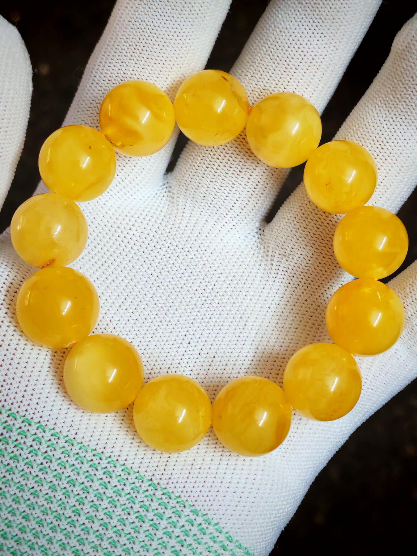 ❤️满蜜满色妖孽花纹鸡油黄蜜蜡圆珠手串(50439)尺寸约15.6mm13颗重量26.4g