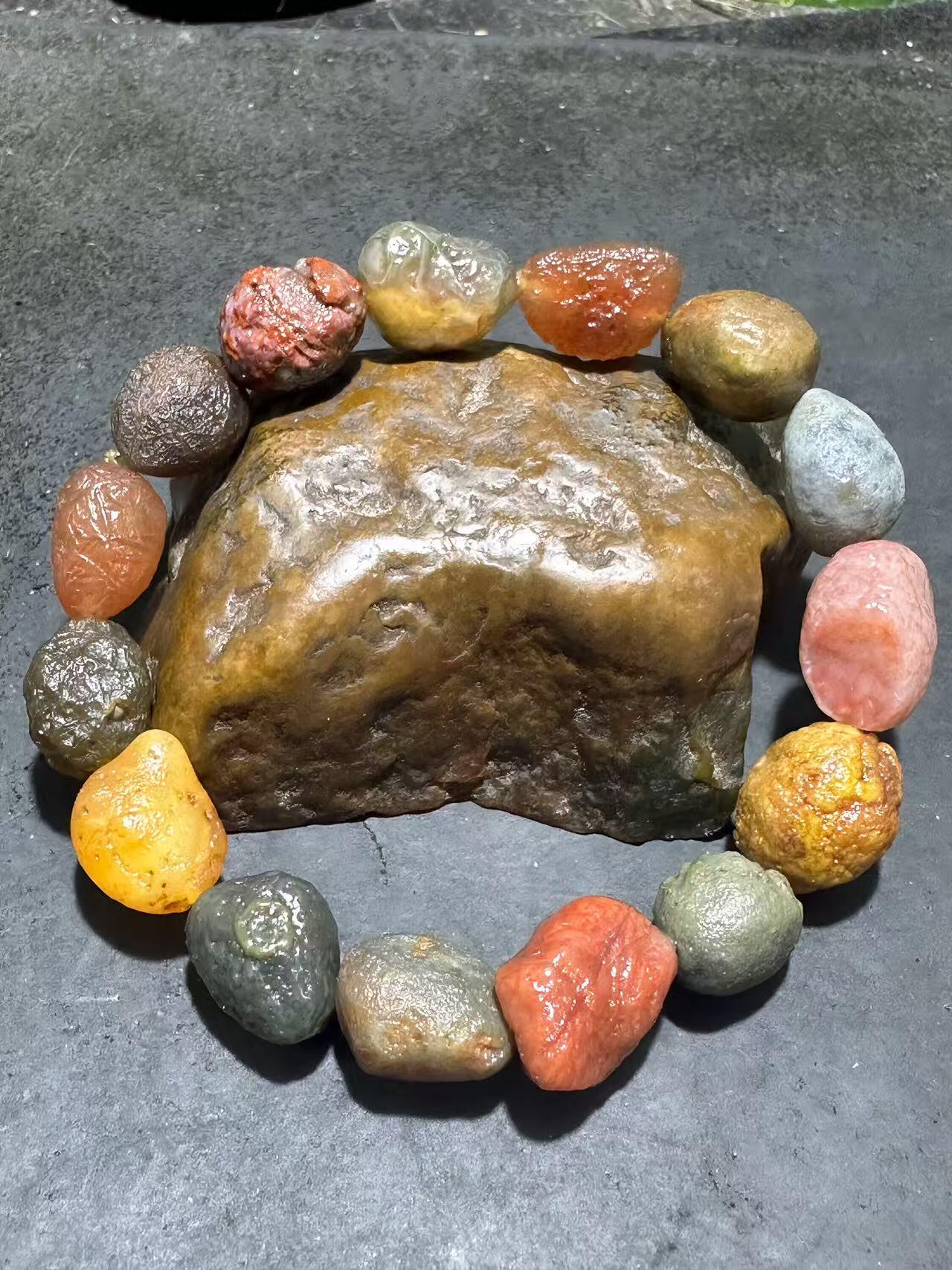 精美阿拉善多宝筋脉石原石手串一条，