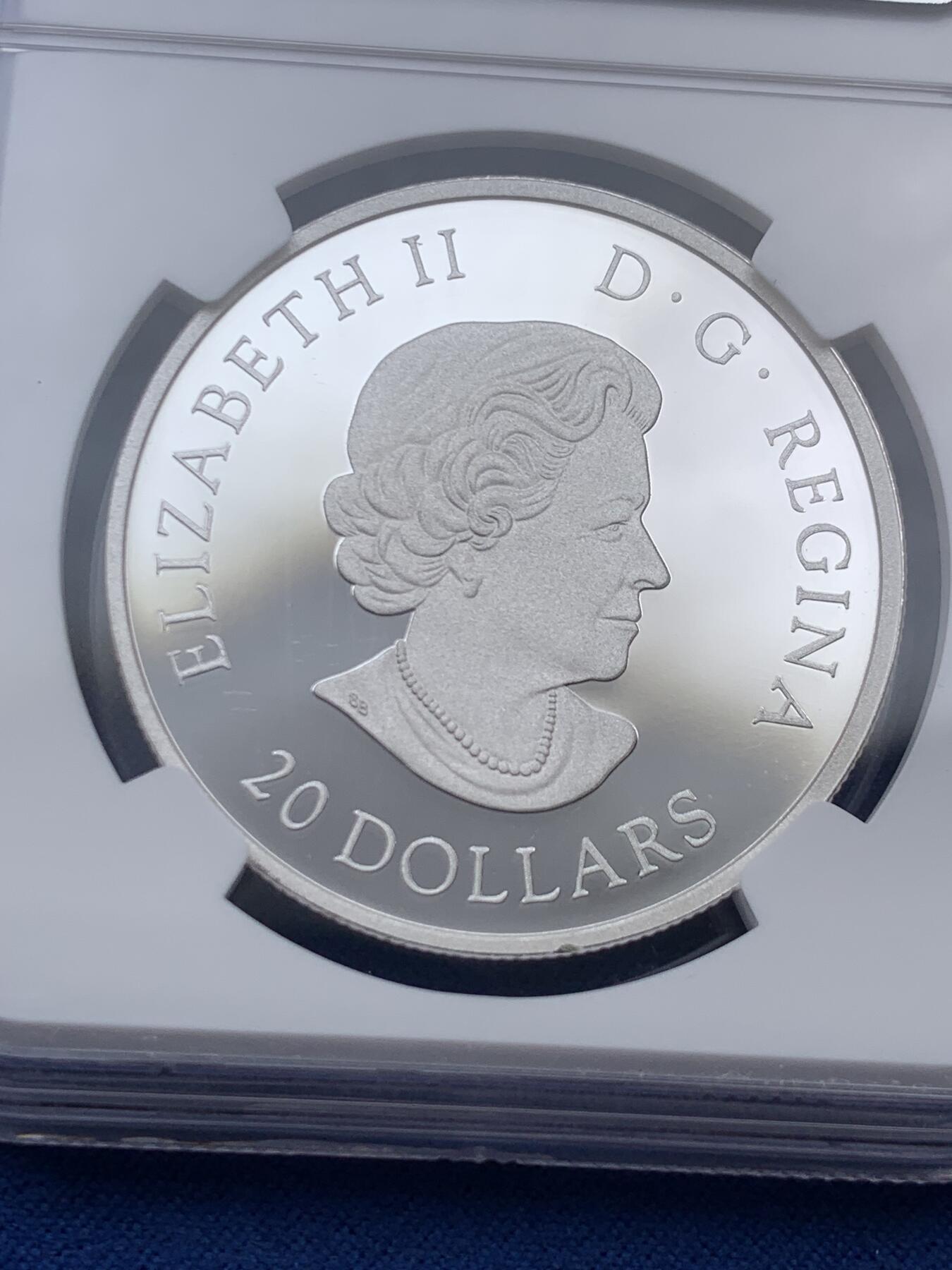 《竞宝斋》第396场 周日，周一，2场连拍 （全场包邮） 首期 NGC PF69UC（2022年英加联合发行）女王登基70周年铂金禧年20加元精制纪念银币（999纯银，38MM币径，发行量5500枚，首期发行少见罕有）