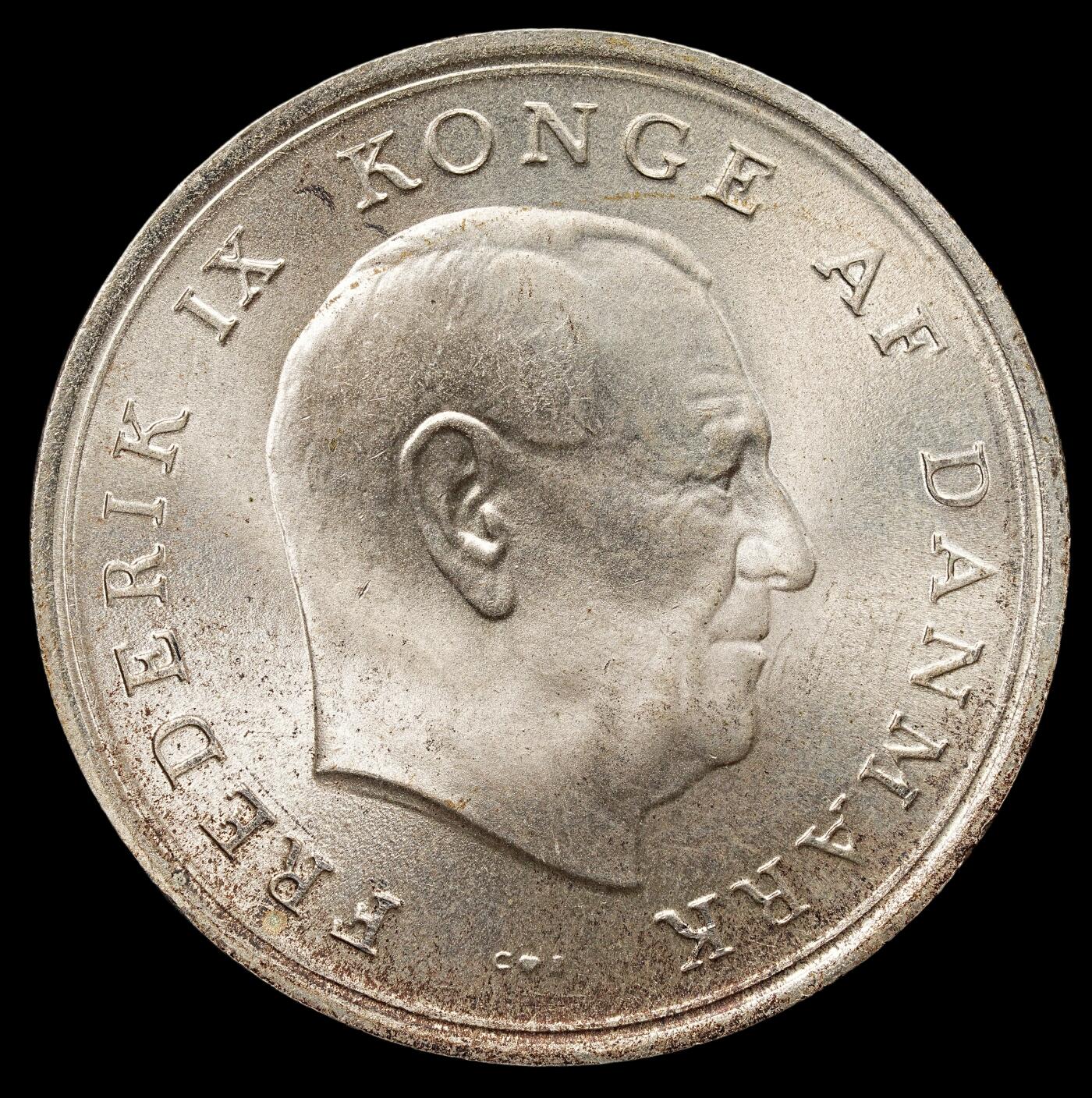 修遠堂世界钱币第七十六期 1967年丹麦玛格丽特公主结婚纪念10克朗银币 20.40g，含银80%  未流通