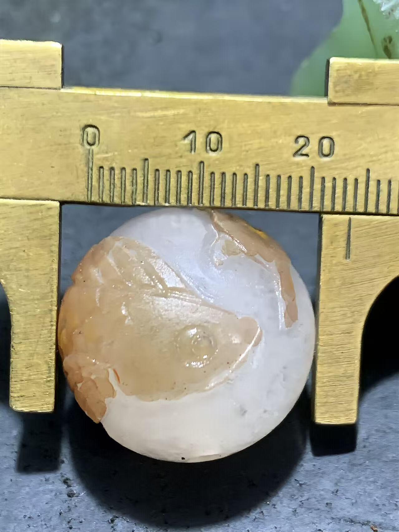 绝美冰飘战国红玛瑙，俏色巧雕龙鱼圆珠，亚光质感 招财转运