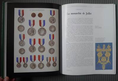 世界钱币章牌书籍专场拍卖11.01 一本关于法国勋章奖章的图册