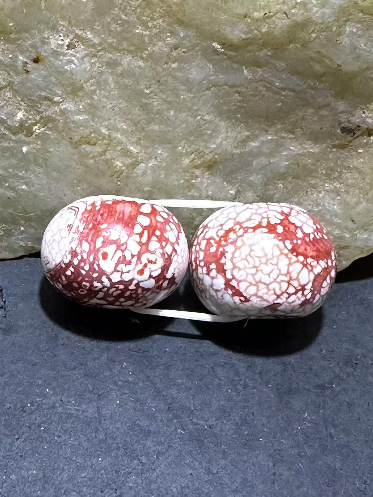 精美藏传龙纹火贡玛瑙算盘一个，