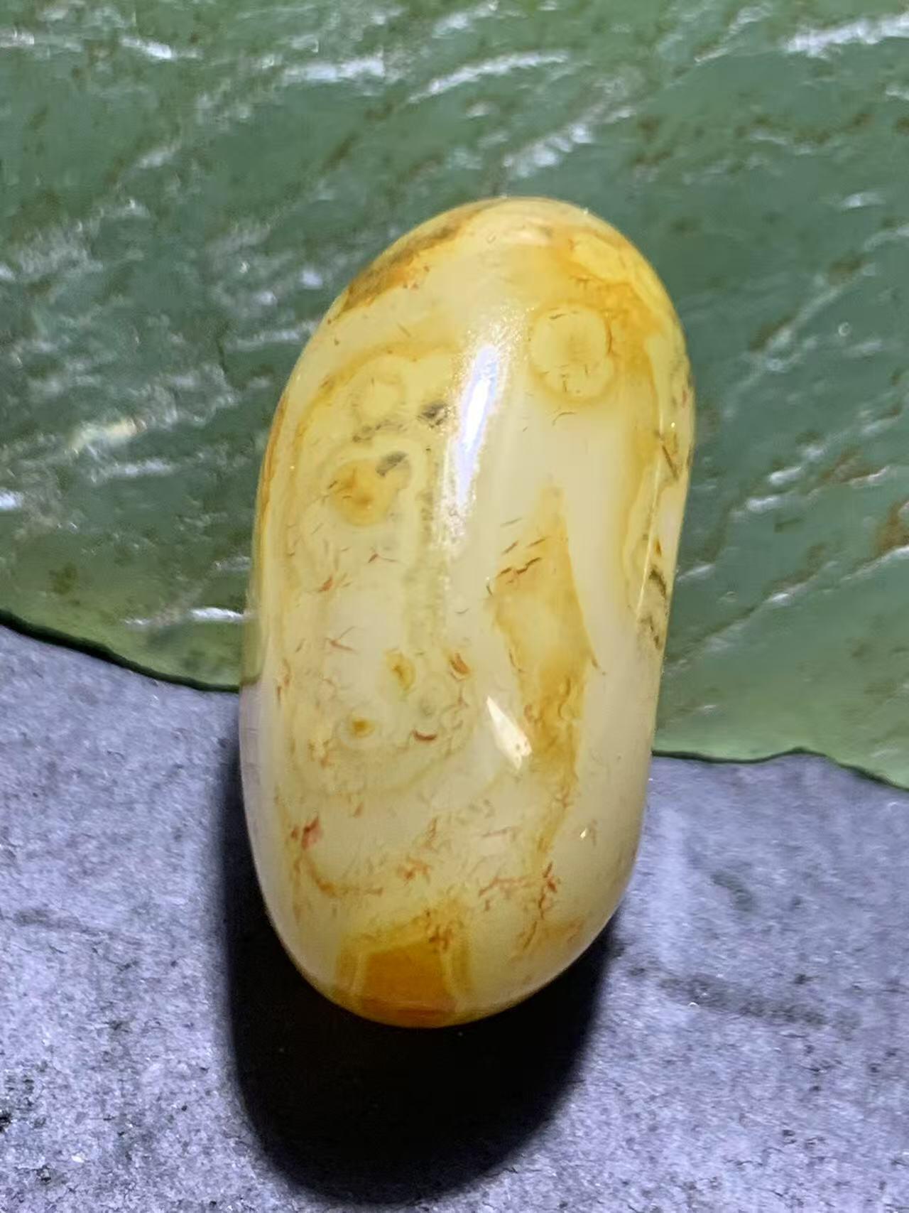 放福利！精美冰透高玉化象形无相佛缠丝玛瑙原石吊坠一块！
