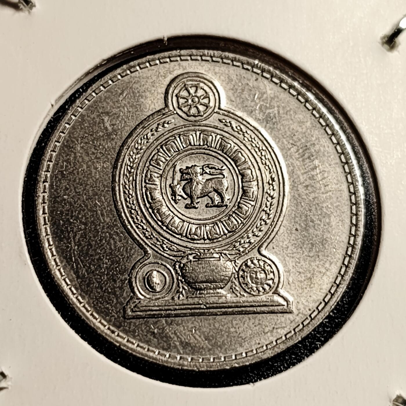 泉币菌-第45场-周末精品福利场 原光美品 斯里兰卡1978年1卢比大币 狮子持剑 安全边 铜镍币 