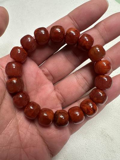 玉石翡翠玛瑙｜拍卖专场 瓦西南红双色火焰纹单圈手串｜配凉山州检证书