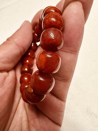 玉石翡翠玛瑙｜拍卖专场 瓦西南红双色火焰纹单圈手串｜配凉山州检证书