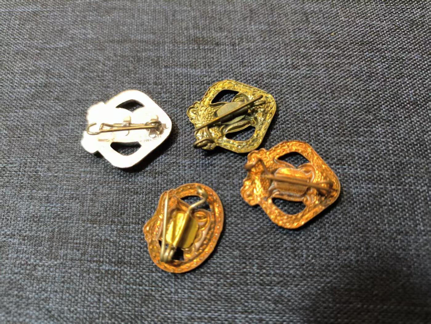 古林万国勋赏爱藏首期大拍（中高考专设场次，百样精品制服奖章书籍）-分享拍场赚佣金