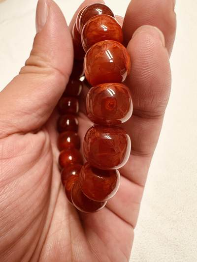 玉石翡翠玛瑙｜拍卖专场 瓦西南红双色火焰纹单圈手串｜配凉山州检证书