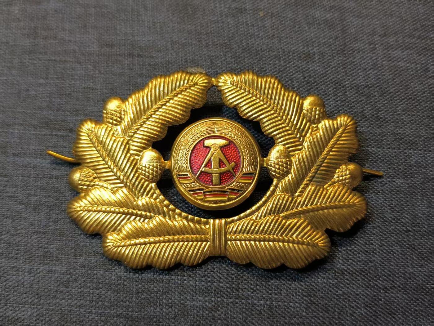 古林万国勋赏爱藏首期大拍（中高考专设场次，百样精品制服奖章书籍）-分享拍场赚佣金