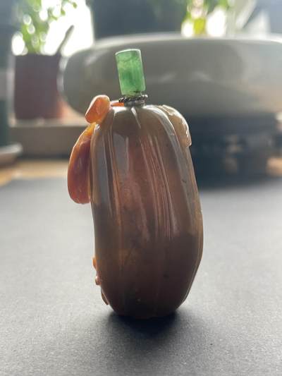 海外回流精品拍卖（五一专场） 法国回流清代巧雕玛瑙鼻烟壶 尺寸：7.5cm。