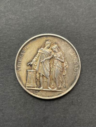 海外回流精选拍卖 - 法国回流结婚银章（直径3.3cm，15.3g）