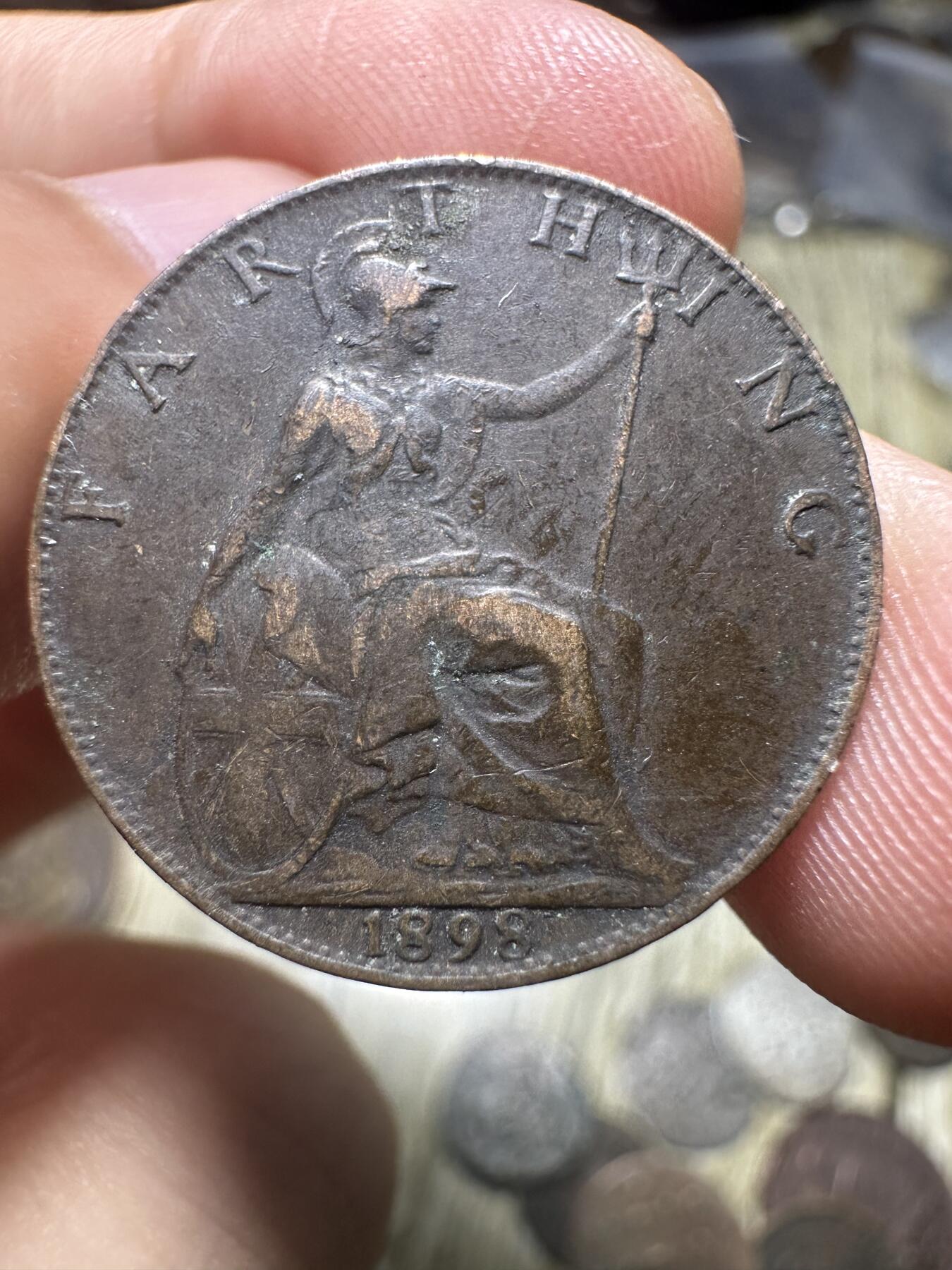 章，世界钱币 英国维多利亚1法新铜币，1898年，品相不错