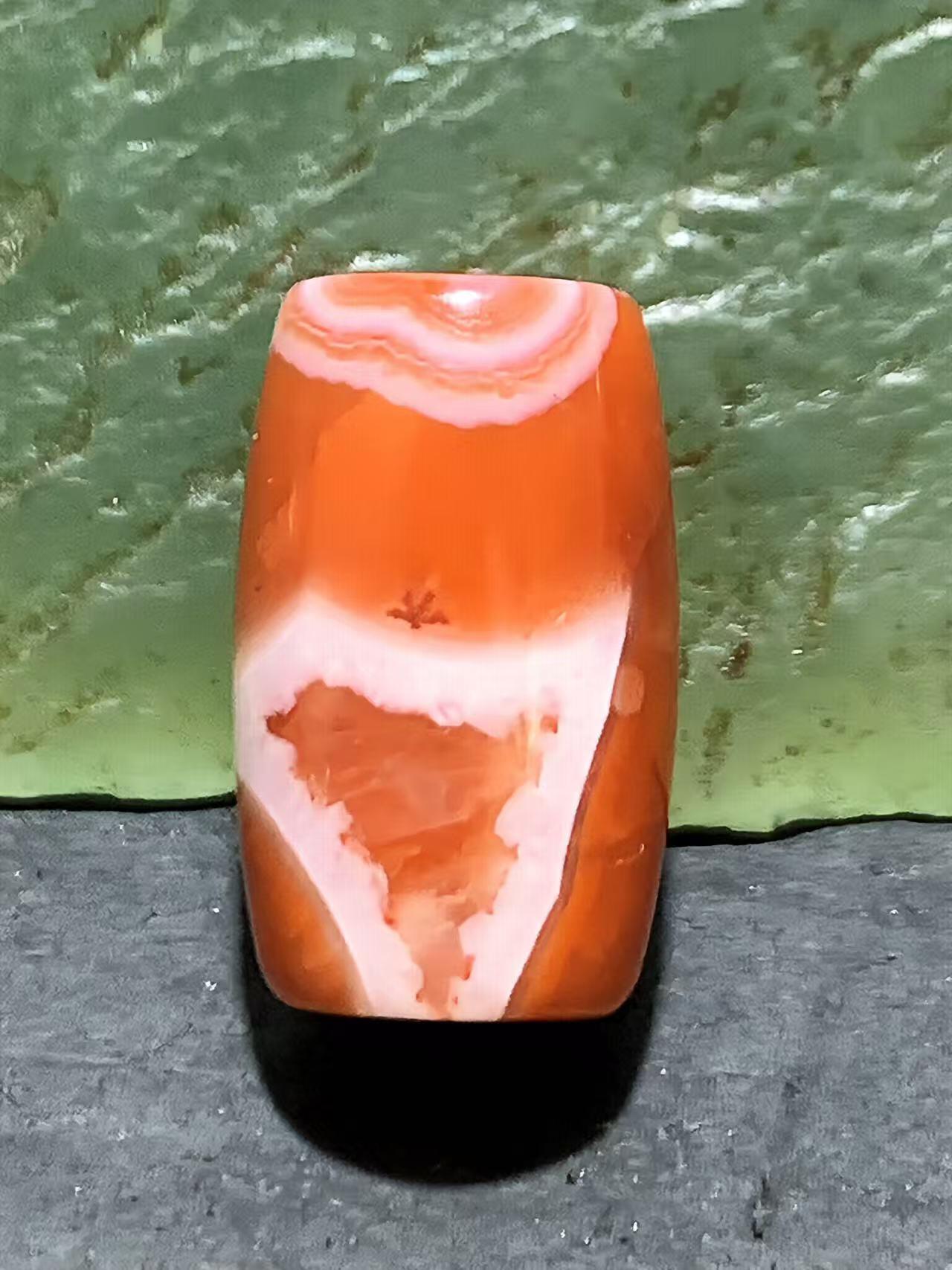 川料南红玛瑙冰飘桶珠一颗！，