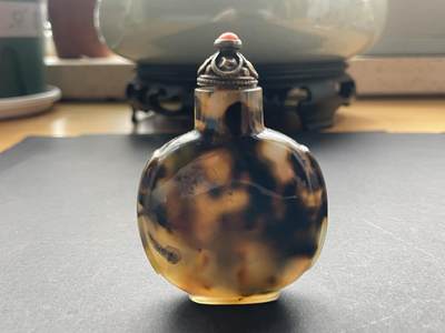 海外回流精品拍卖（五一专场） 法国回流清代影子玛瑙鼻烟壶 尺寸：高7cm。壶身一处玛瑙自带瑕疵，如图。