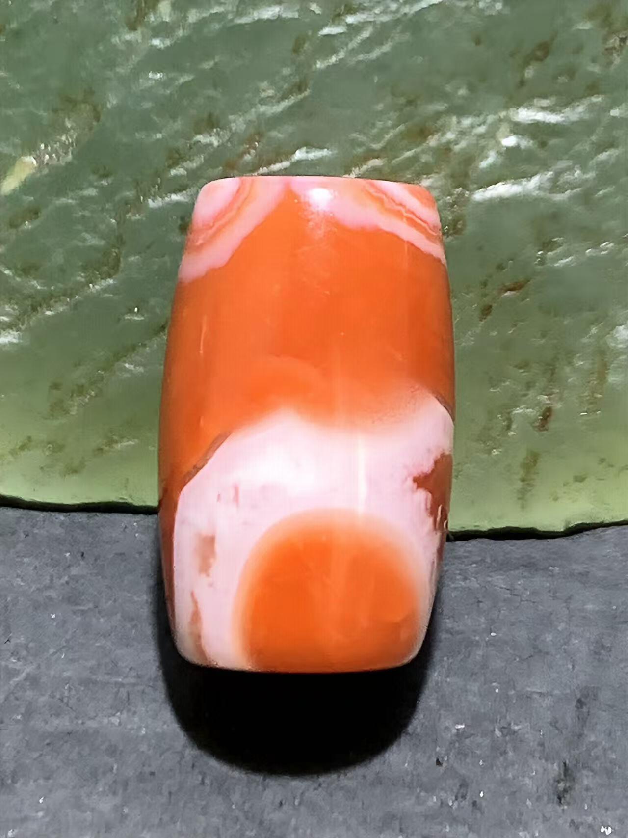 川料南红玛瑙冰飘桶珠一颗！，