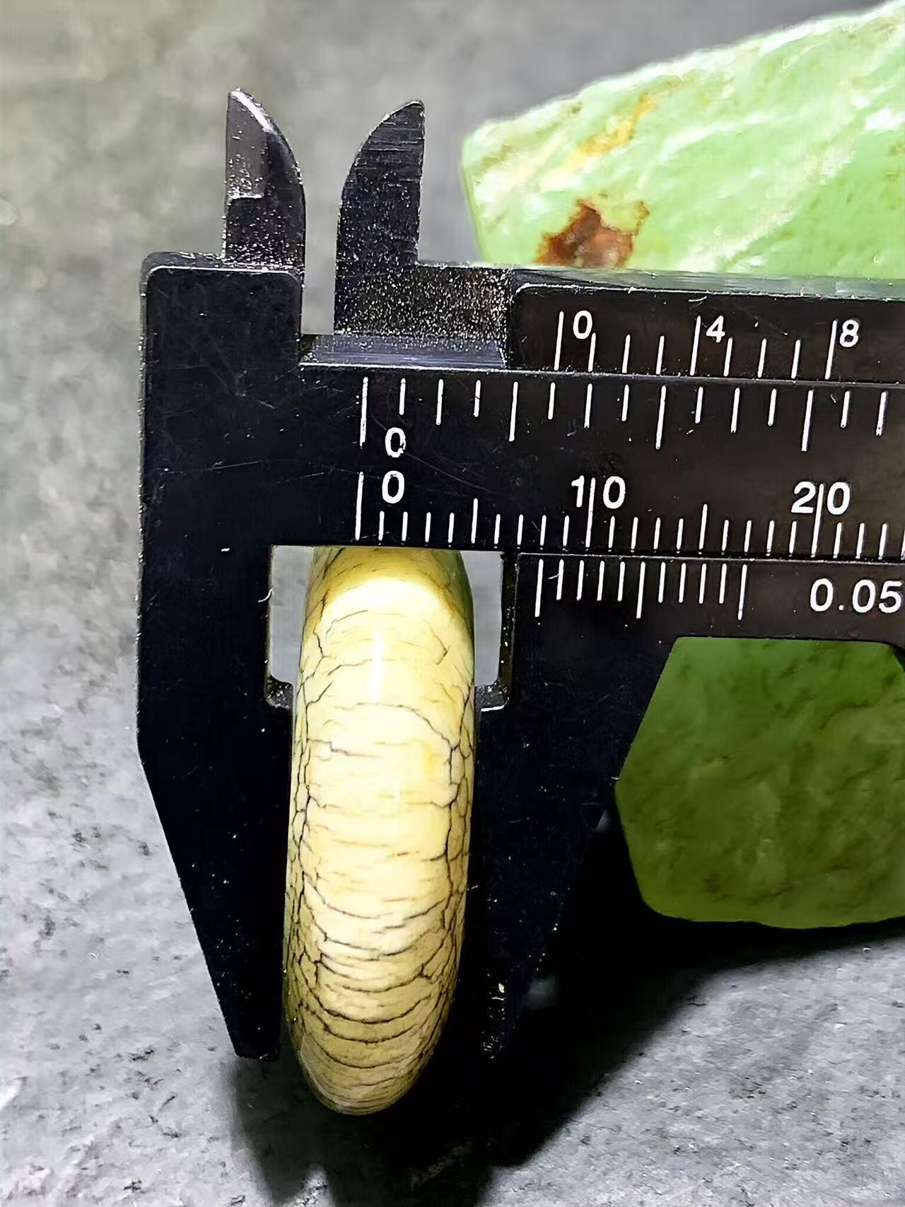精美骨圈戒指，（跑环，卡环）一个！