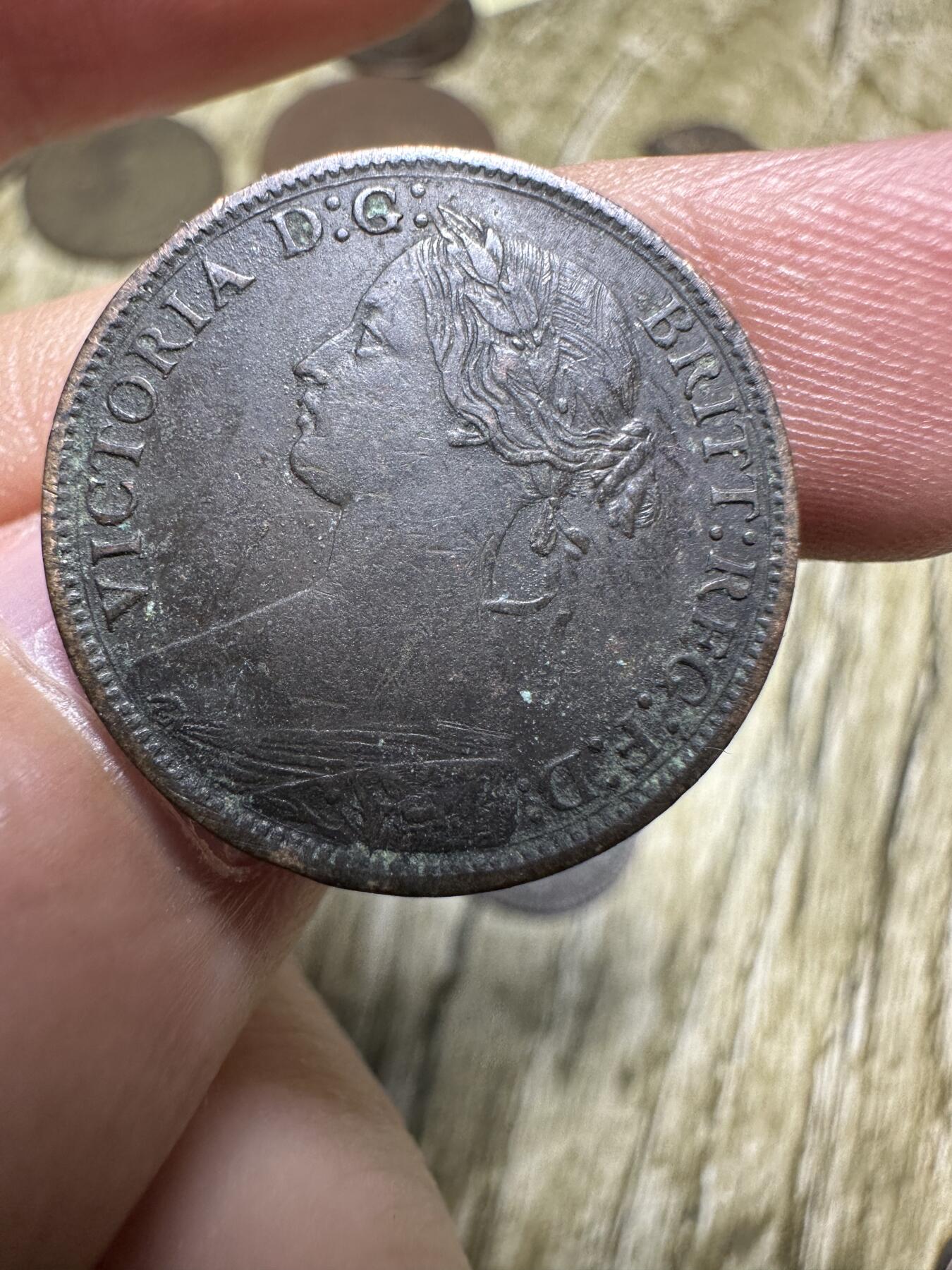 章，世界钱币 英国维多利亚1法新铜币，1868年