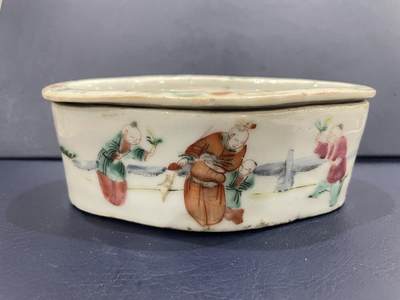 海外回流精品拍卖（五一专场） 法国回流清同治时期蛐蛐罐 尺寸12.5cm。品相好。