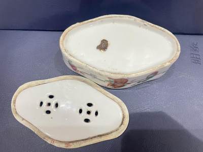 海外回流精品拍卖（五一专场） 法国回流清同治时期蛐蛐罐 尺寸12.5cm。品相好。