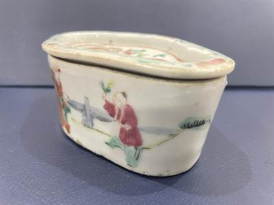 海外回流精品拍卖（五一专场） 法国回流清同治时期蛐蛐罐 尺寸12.5cm。品相好。